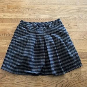 Women's Gap Black & Gray Striped Pleated Skirt Size 6